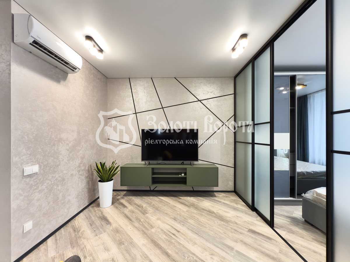 Продажа 1-комнатной квартиры 55 м², Днепровская наб., 15ж