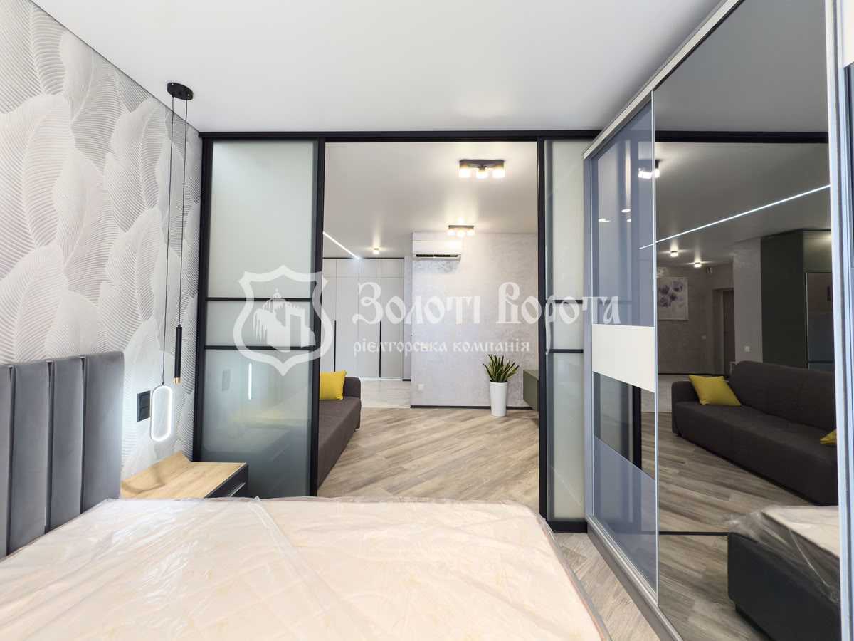 Продажа 1-комнатной квартиры 55 м², Днепровская наб., 15ж