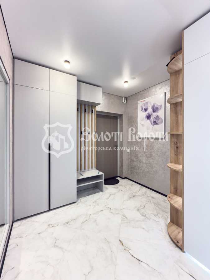 Продажа 1-комнатной квартиры 55 м², Днепровская наб., 15ж