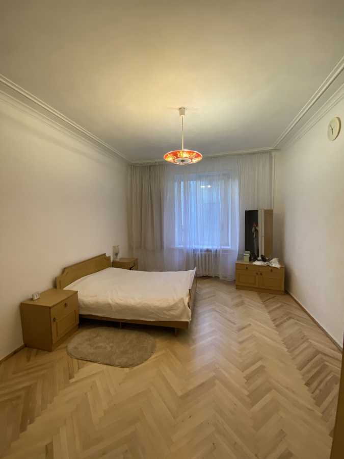 Продажа 3-комнатной квартиры 74 м², Строителей ул., 38/14