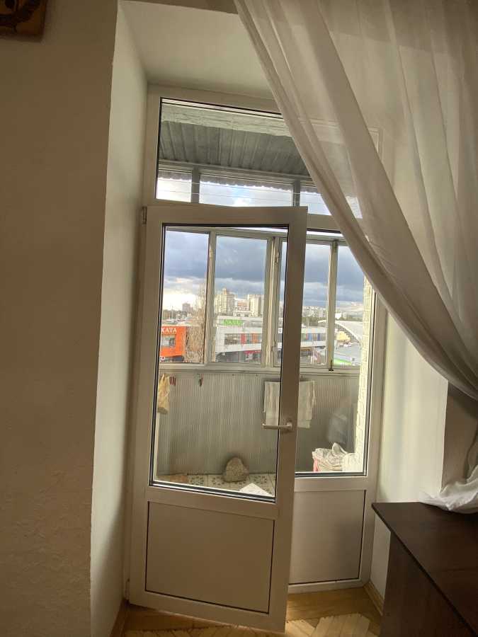 Продажа 3-комнатной квартиры 74 м², Строителей ул., 38/14
