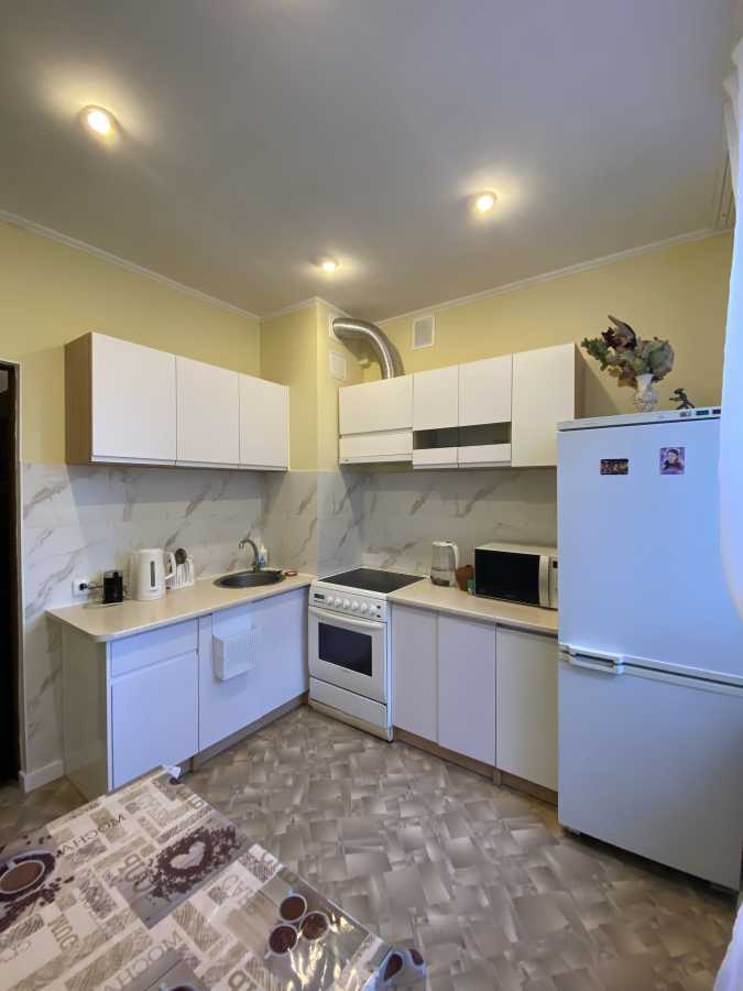 Продажа 3-комнатной квартиры 74 м², Строителей ул., 38/14