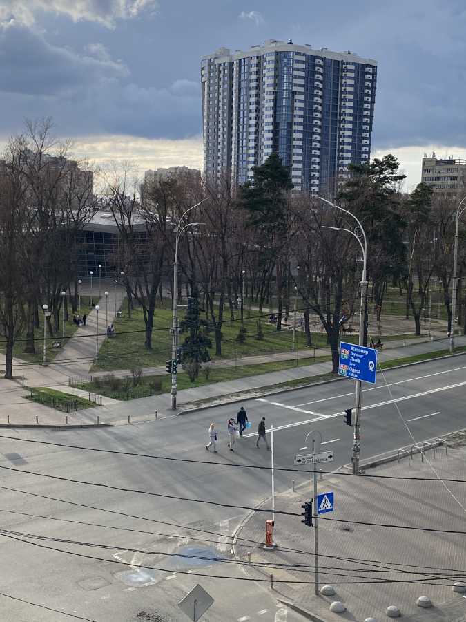 Продажа 3-комнатной квартиры 74 м², Строителей ул., 38/14