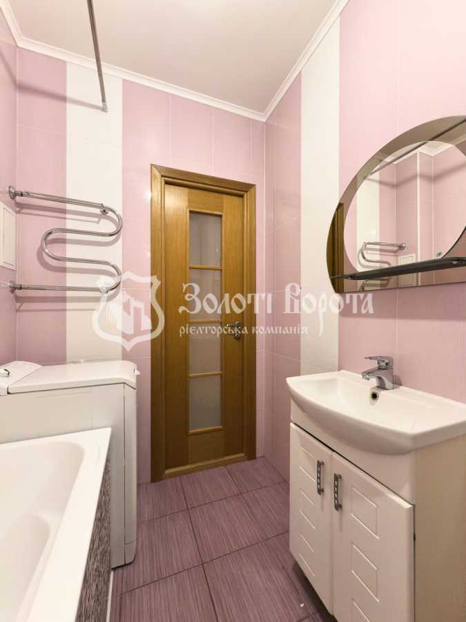 Продаж 1-кімнатної квартири 47 м², Олени Пчілки вул., 6