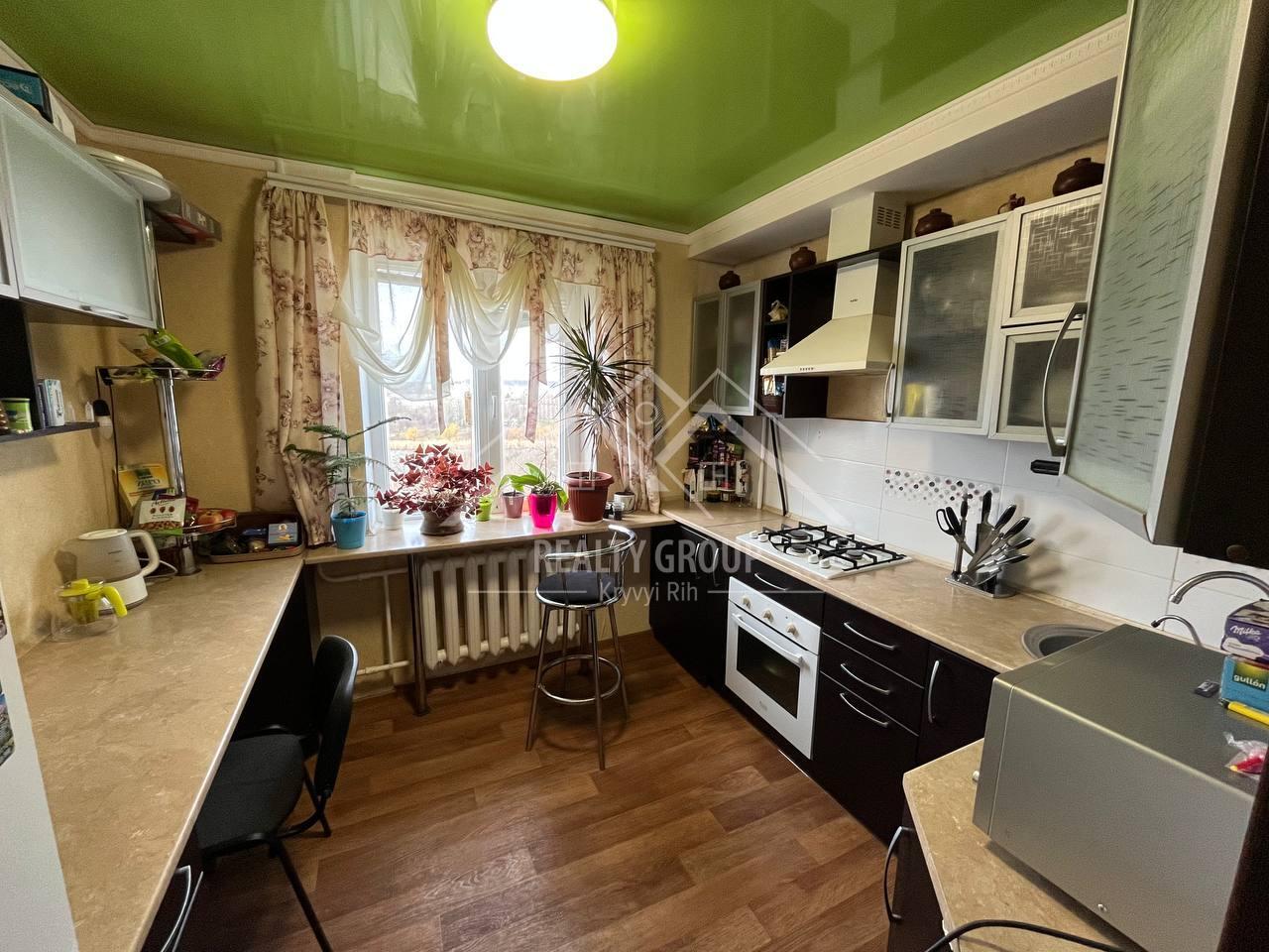 Продаж 4-кімнатної квартири 86 м²