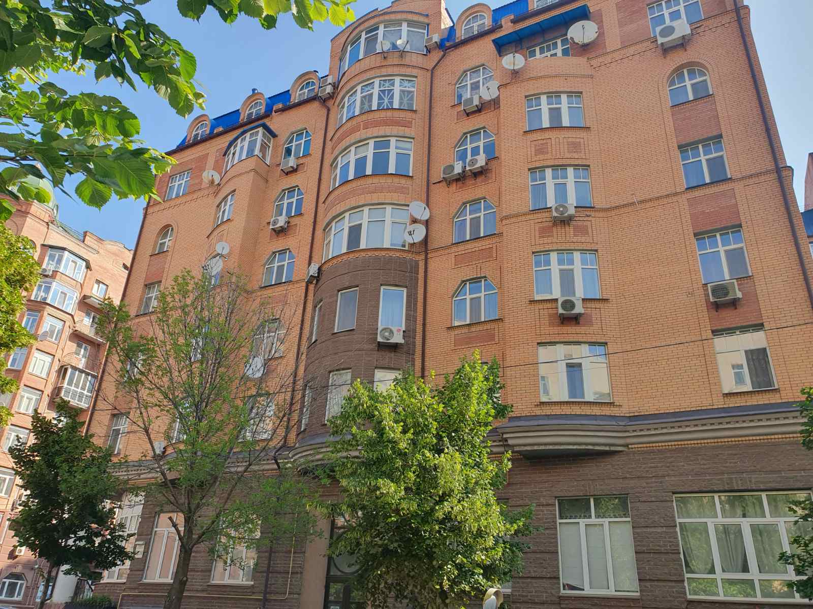Аренда 3-комнатной квартиры 100 м², Введенская ул.
