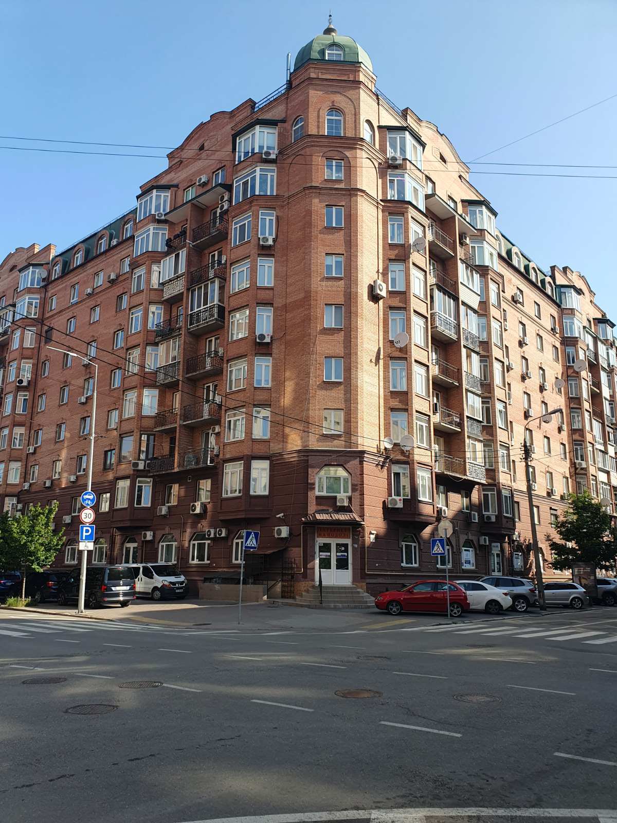 Аренда 3-комнатной квартиры 100 м², Введенская ул.