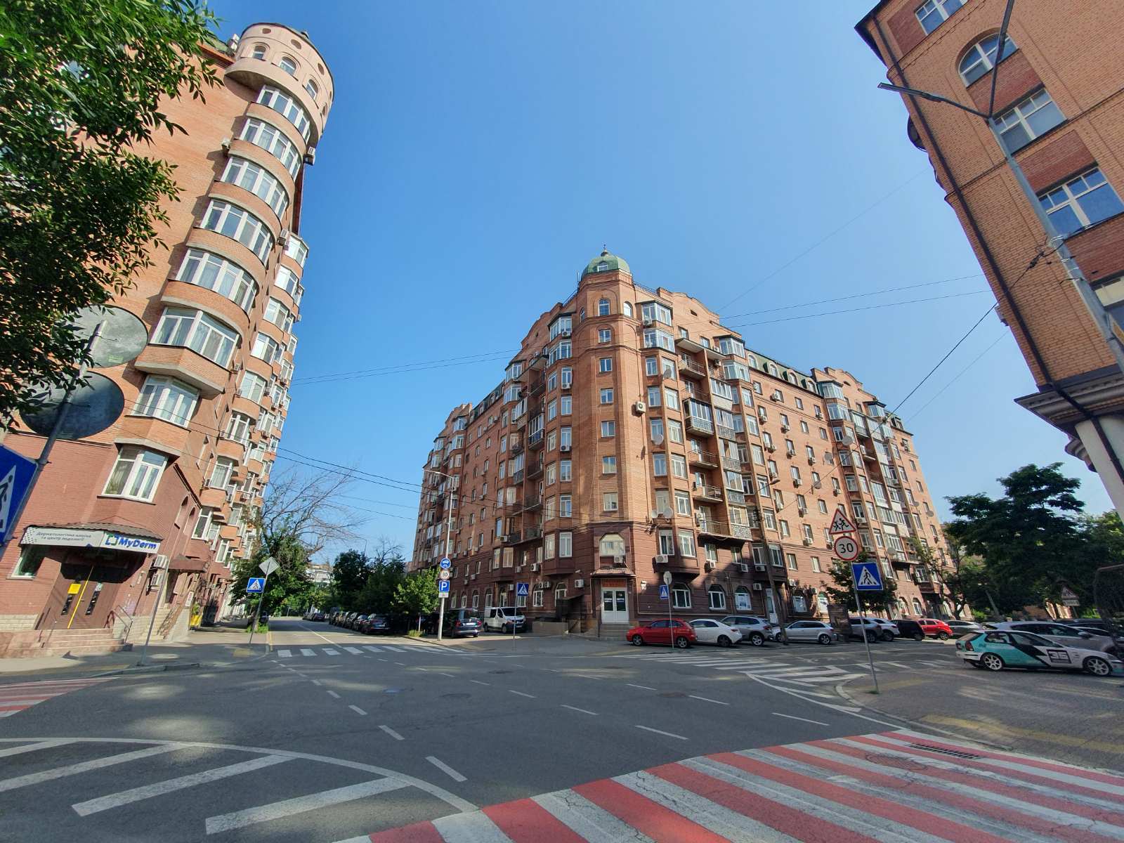Аренда 3-комнатной квартиры 100 м², Введенская ул.