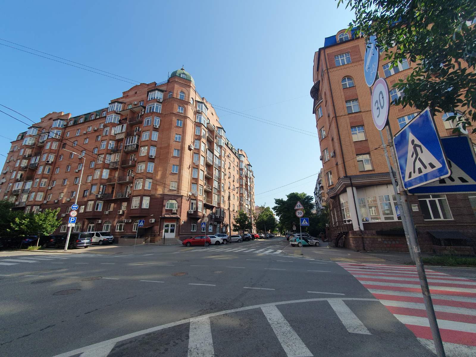 Аренда 3-комнатной квартиры 100 м², Введенская ул.