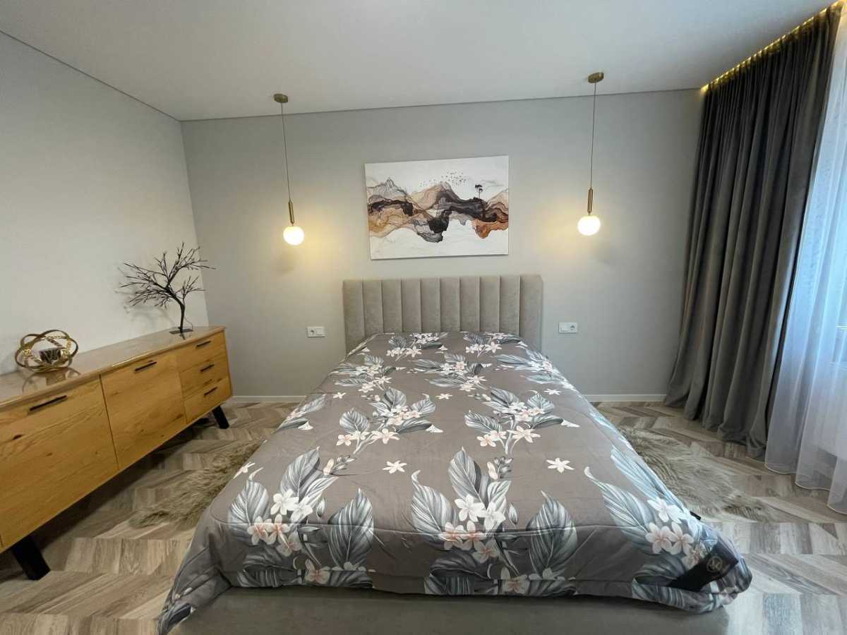 Продажа 1-комнатной квартиры 45 м², Студенческая ул., 30