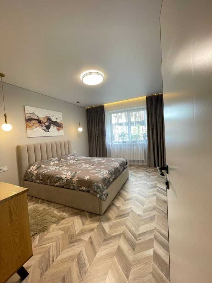 Продажа 1-комнатной квартиры 45 м², Студенческая ул., 30