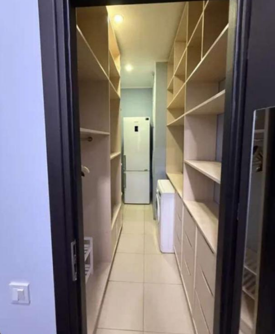 Продаж 2-кімнатної квартири 46 м², Перлинна вул.