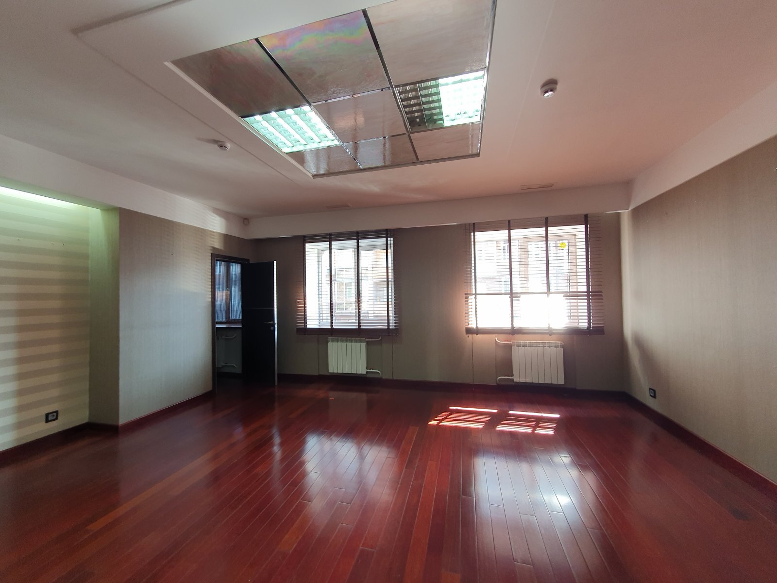 Аренда офиса 600 м², Введенская ул.