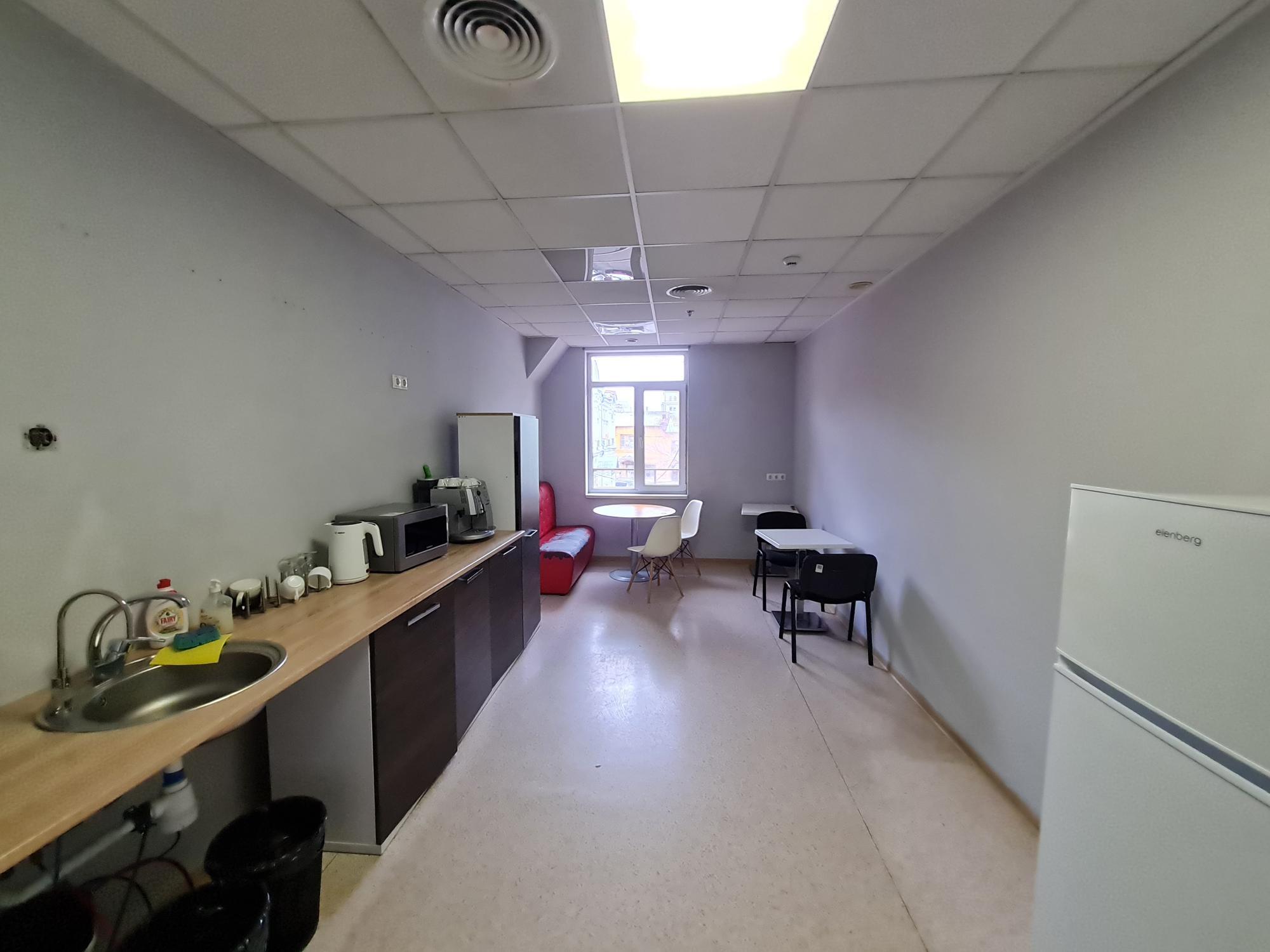 Аренда офиса 44 м², Петра Сагайдачного ул., 25Б