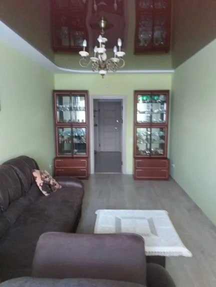 Продаж 2-кімнатної квартири 82.4 м², Інститутський пров.