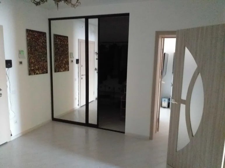 Продаж 2-кімнатної квартири 82.4 м², Інститутський пров.