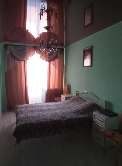 Продаж 2-кімнатної квартири 82.4 м², Інститутський пров.