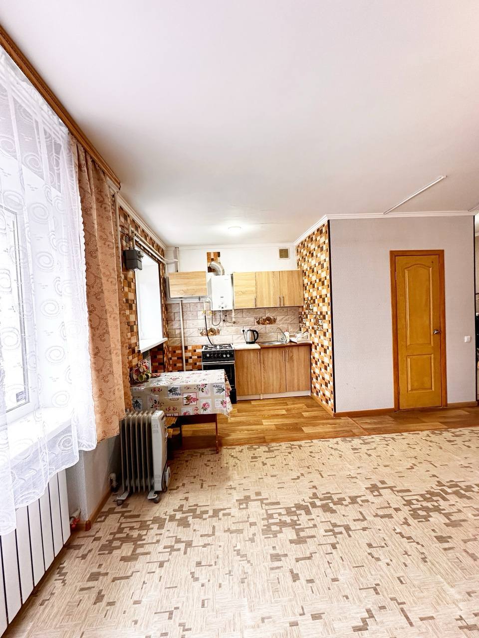Продаж 1-кімнатної квартири 30 м², Лебединська вул.