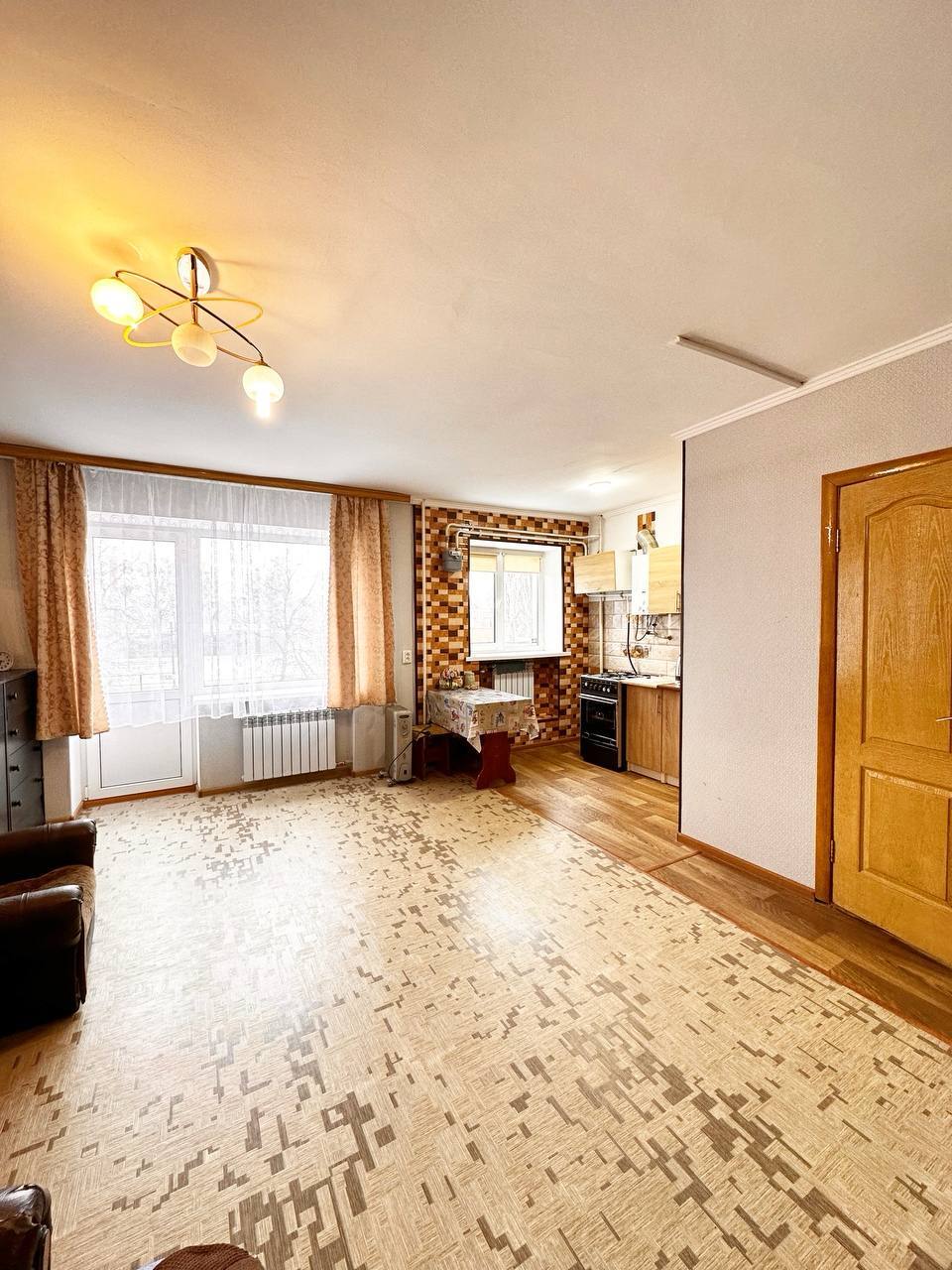 Продаж 1-кімнатної квартири 30 м², Лебединська вул.