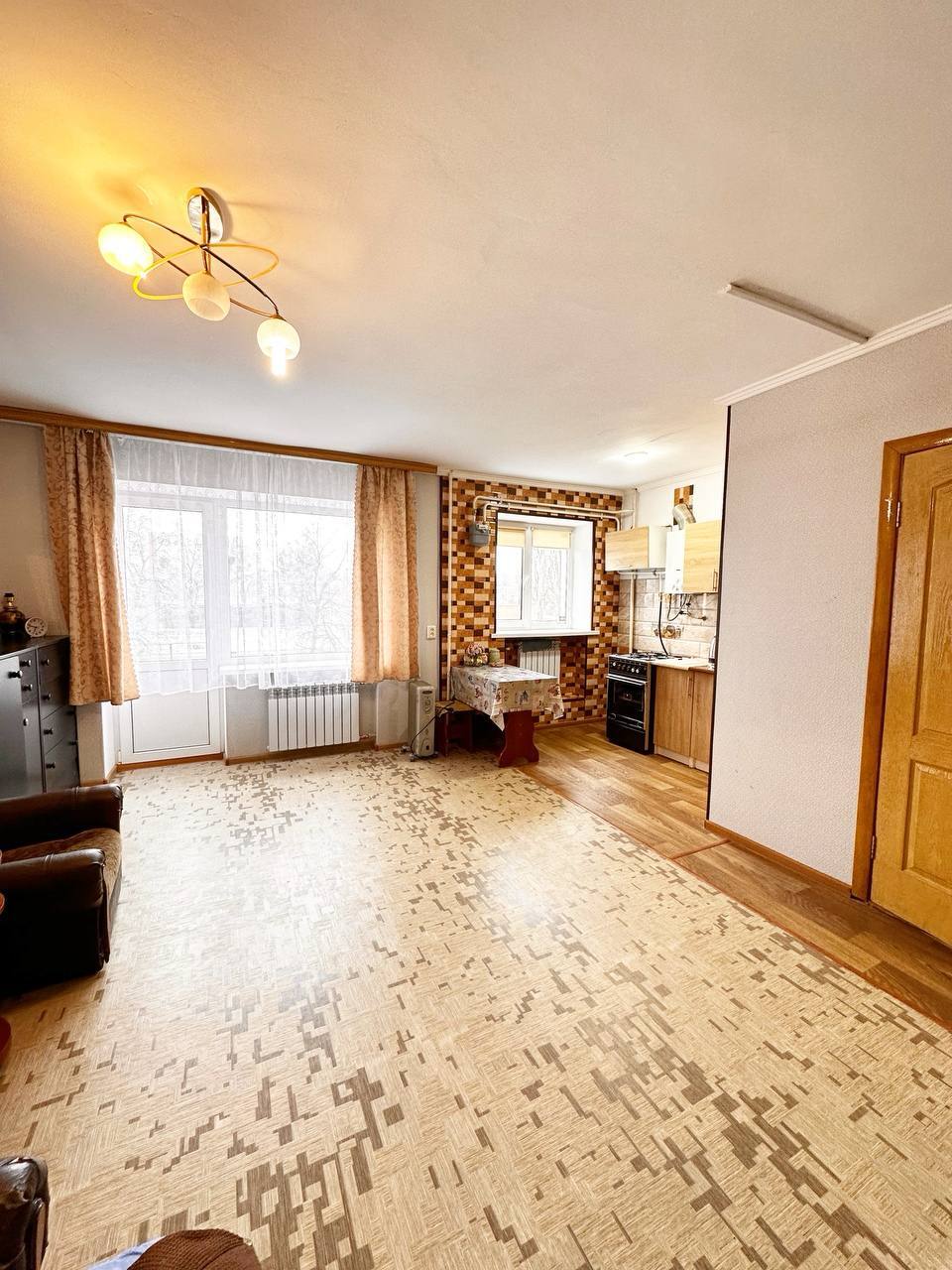 Продаж 1-кімнатної квартири 30 м², Лебединська вул.