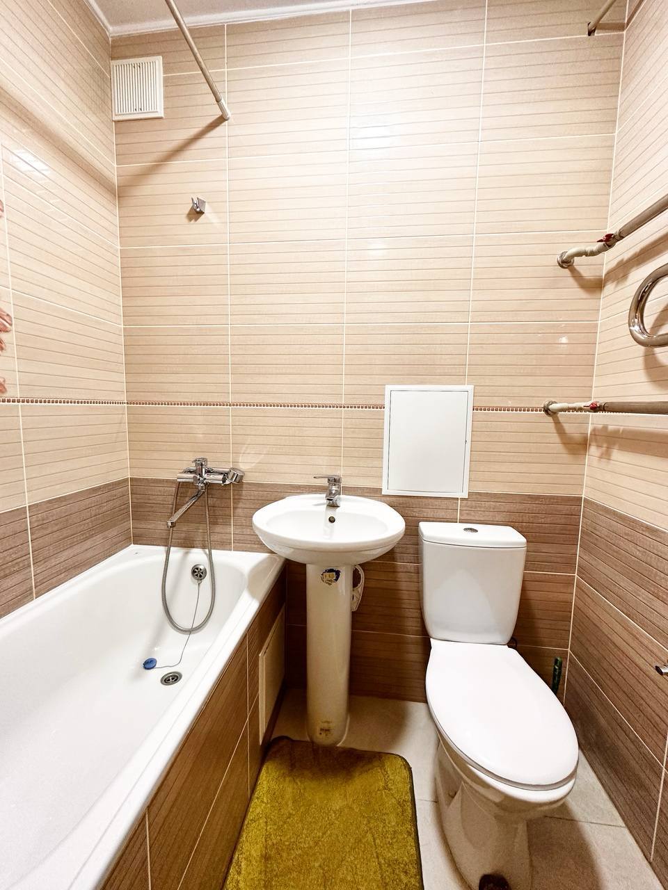 Продаж 1-кімнатної квартири 30 м², Лебединська вул.