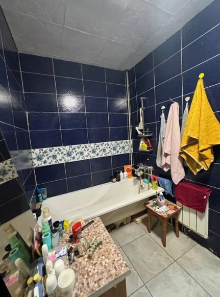 Продаж 2-кімнатної квартири 77.8 м², Привокзальна вул.