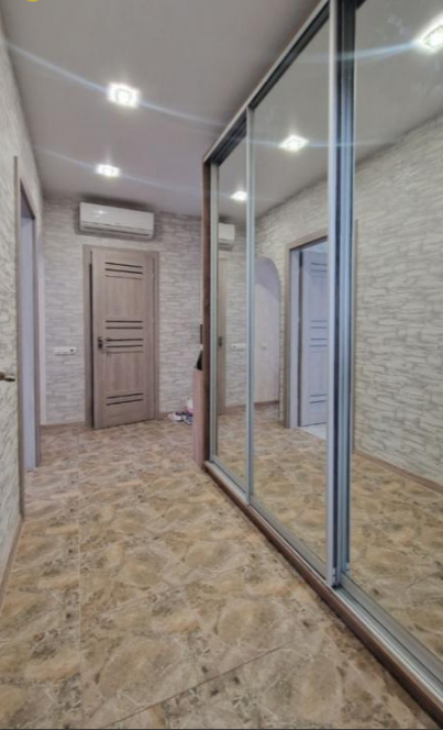 Продаж 2-кімнатної квартири 5 м², Малиновского Маршала вул.