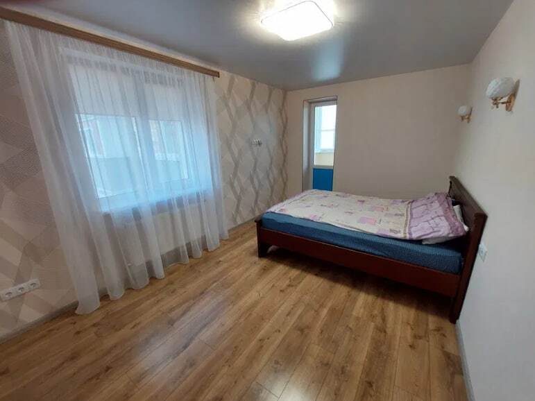 Продажа 2-комнатной квартиры 70 м², Михаила Лушпы просп.