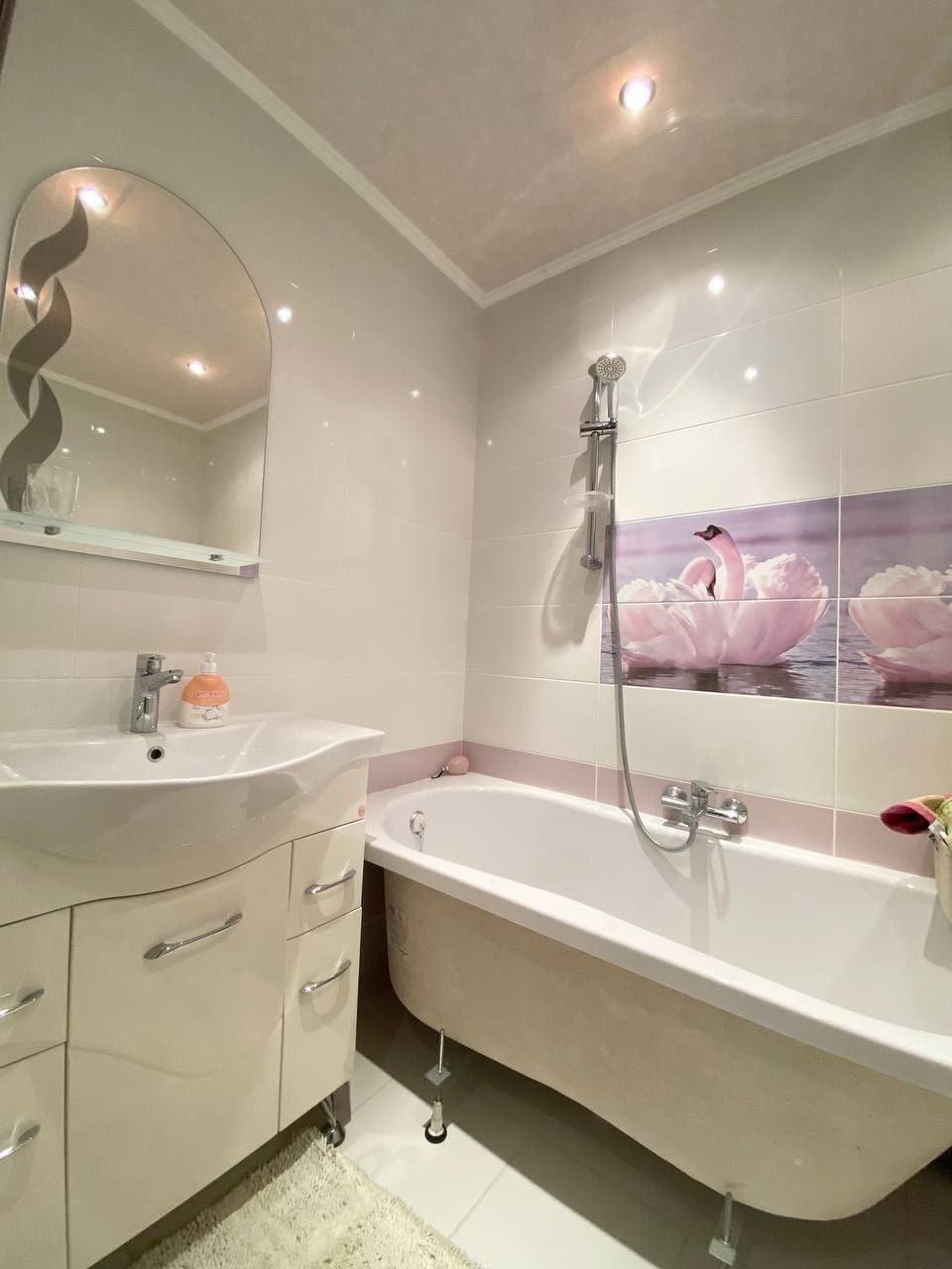 Продаж 2-кімнатної квартири 71 м², Данила Галицького вул.