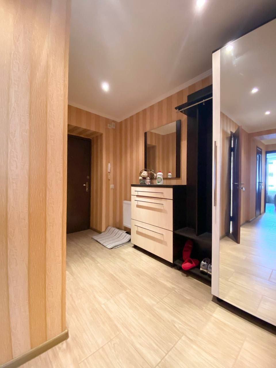 Продаж 2-кімнатної квартири 71 м², Данила Галицького вул.