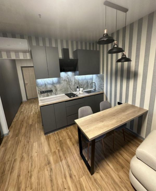 Продаж 1-кімнатної квартири 26 м², Літературна вул.