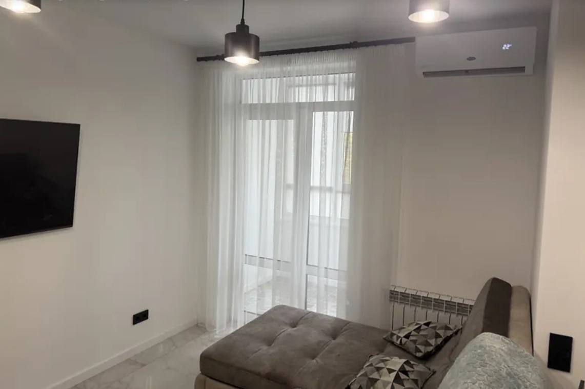 Продажа 2-комнатной квартиры 67.3 м², Харьковская ул.