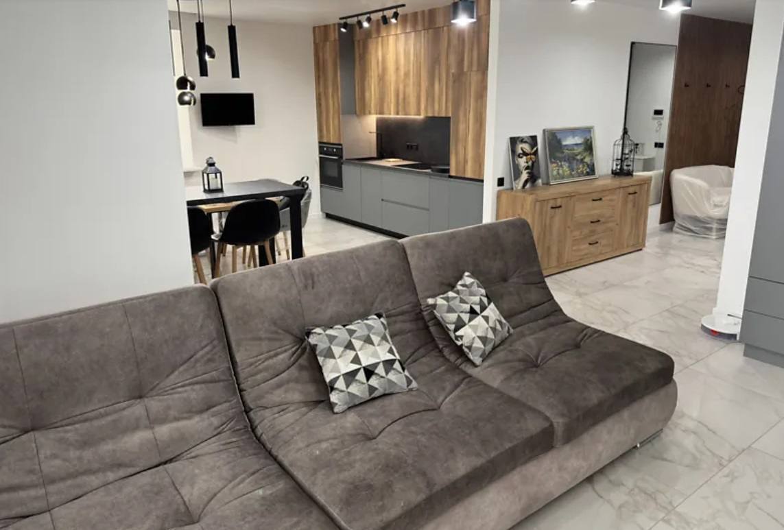 Продажа 2-комнатной квартиры 67.3 м², Харьковская ул.