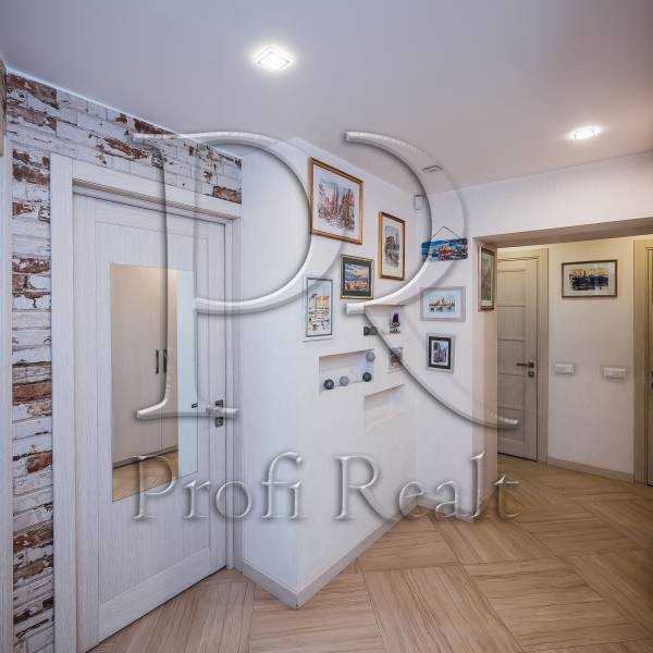 Продаж 3-кімнатної квартири 68 м², Архітектора Вербицького вул., 8