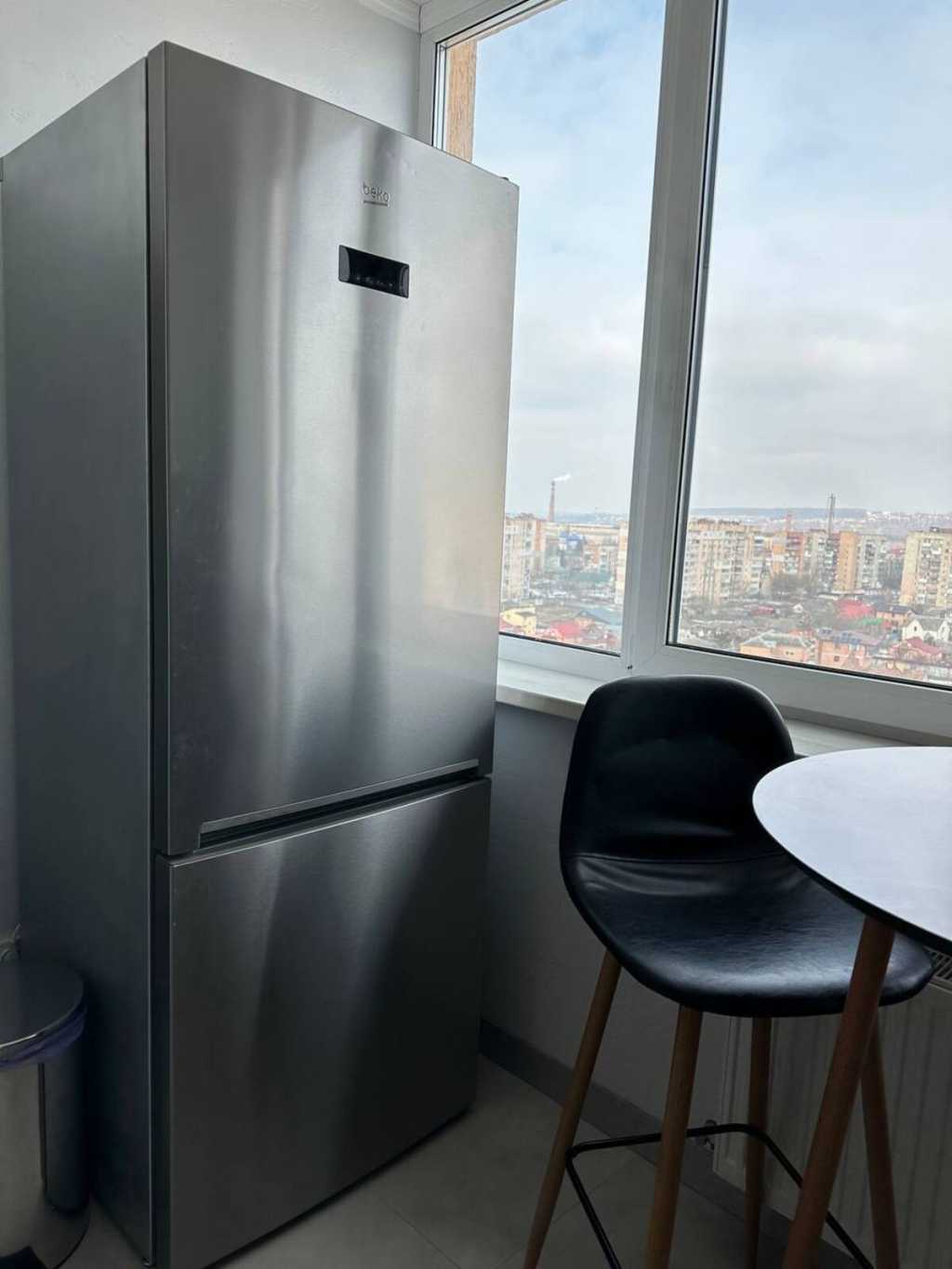 Продаж 3-кімнатної квартири 89.6 м², Вокзальна вул.