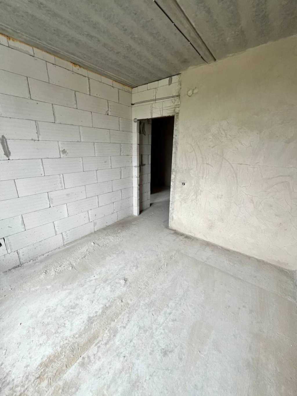 Продаж 2-кімнатної квартири 69.8 м², Довженка вул.