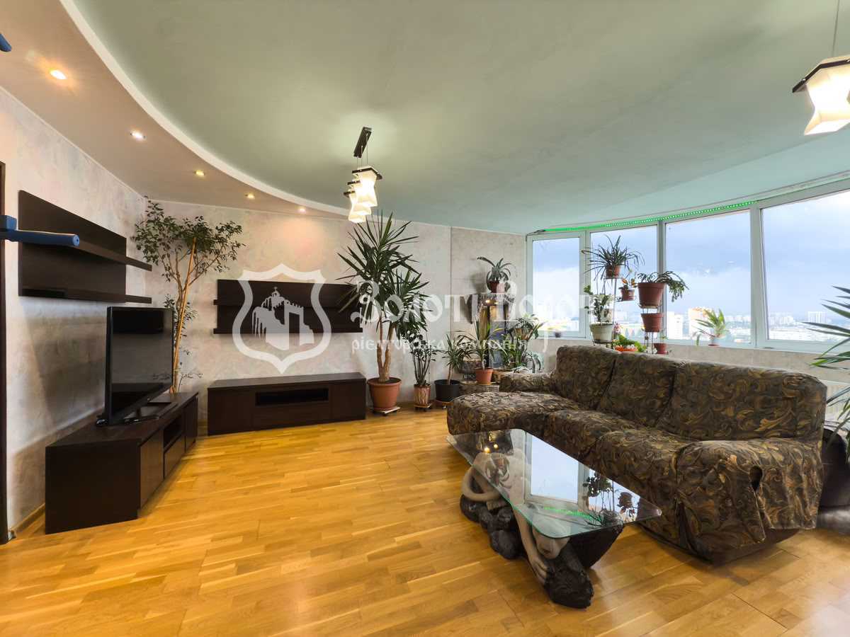 Продажа 3-комнатной квартиры 120 м², Харьковское шоссе, 19А