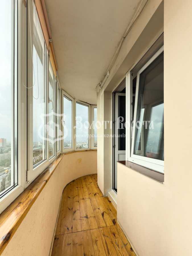 Продажа 3-комнатной квартиры 120 м², Харьковское шоссе, 19А