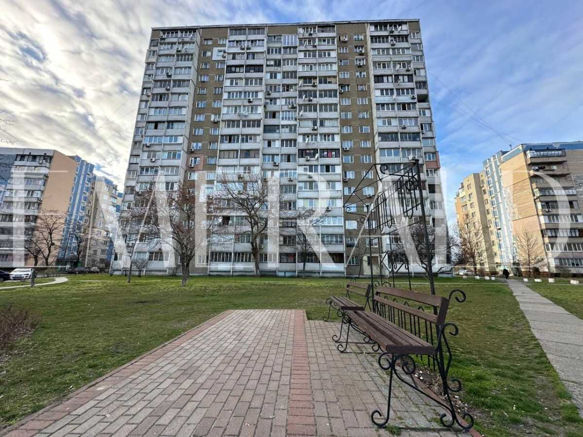 Продаж 3-кімнатної квартири 75.7 м², Володимира Маяковського просп., 23