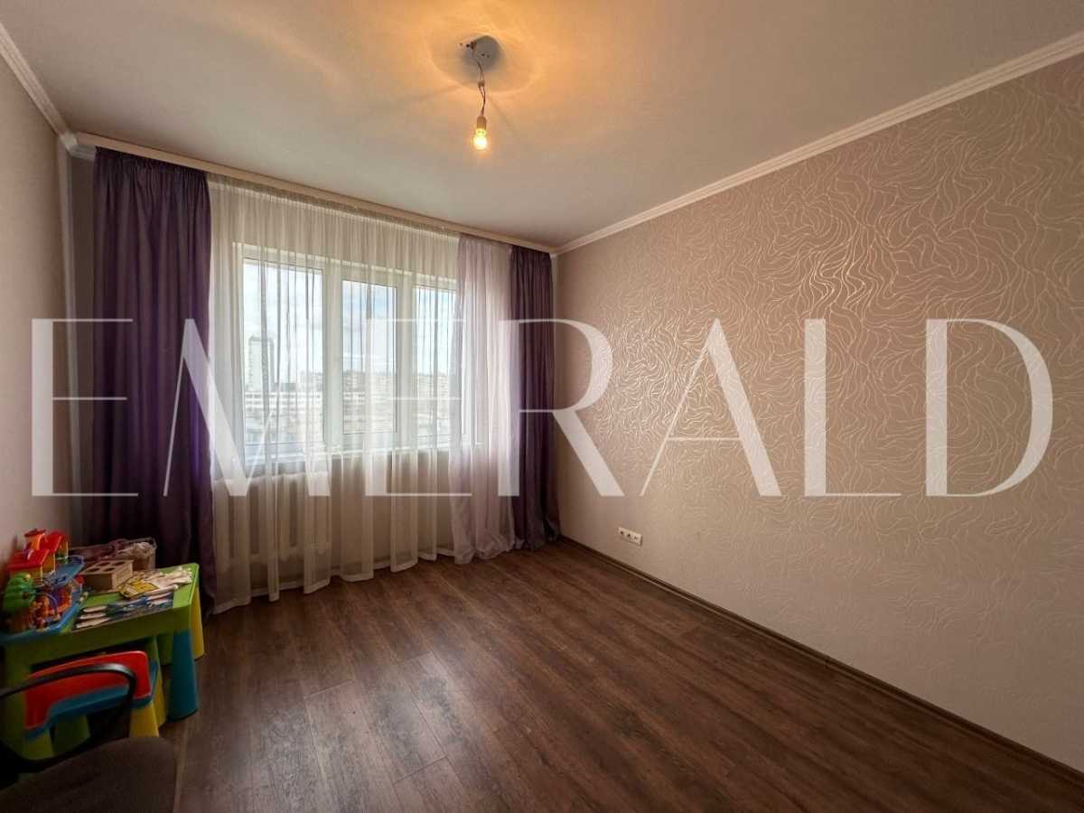 Продаж 3-кімнатної квартири 75.7 м², Володимира Маяковського просп., 23