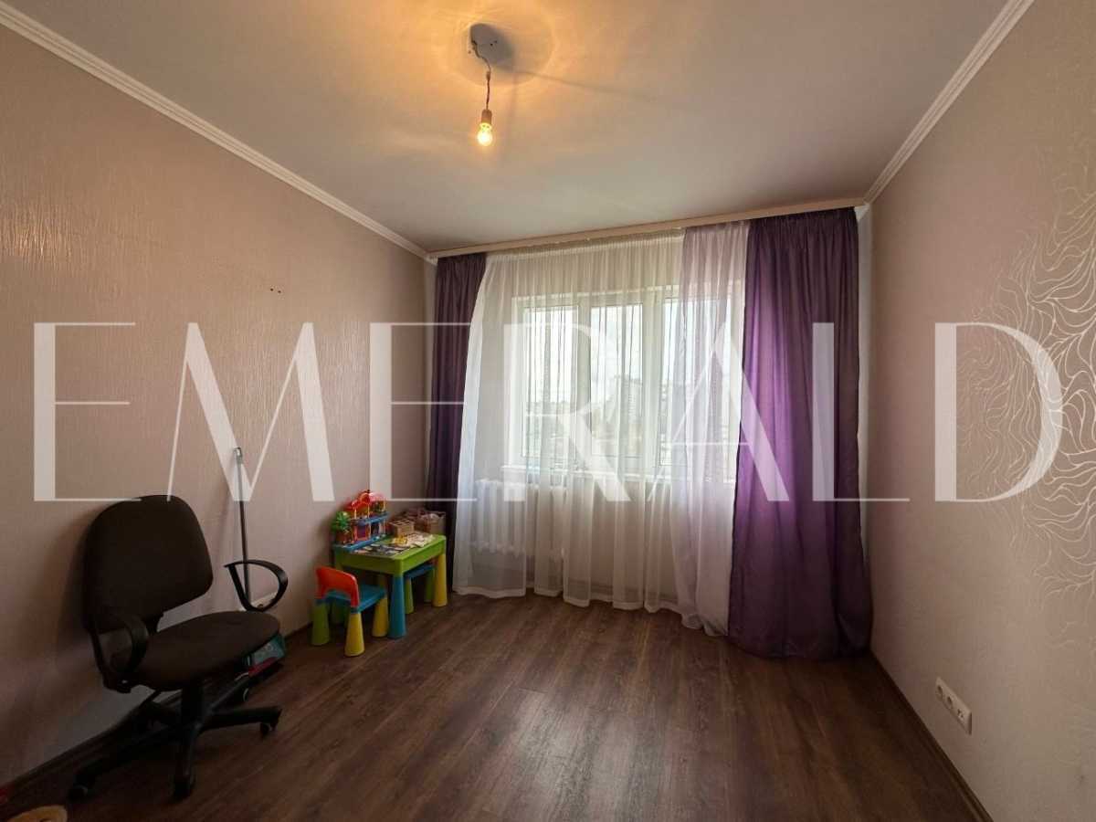 Продаж 3-кімнатної квартири 75.7 м², Володимира Маяковського просп., 23