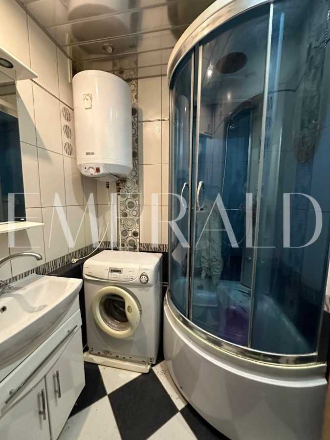 Продаж 3-кімнатної квартири 75.7 м², Володимира Маяковського просп., 23