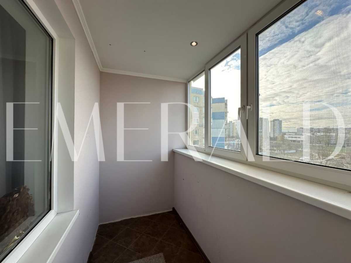 Продаж 3-кімнатної квартири 75.7 м², Володимира Маяковського просп., 23