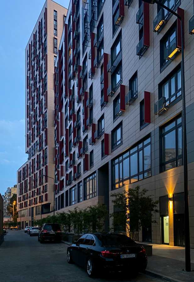 Продажа 5-комнатной квартиры 165.7 м², Урицкого, 38