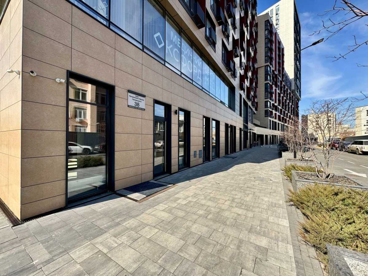 Продажа 5-комнатной квартиры 165.7 м², Урицкого, 38