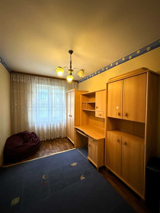 Продаж 3-кімнатної квартири 64 м², Василя Стуса вул., 28