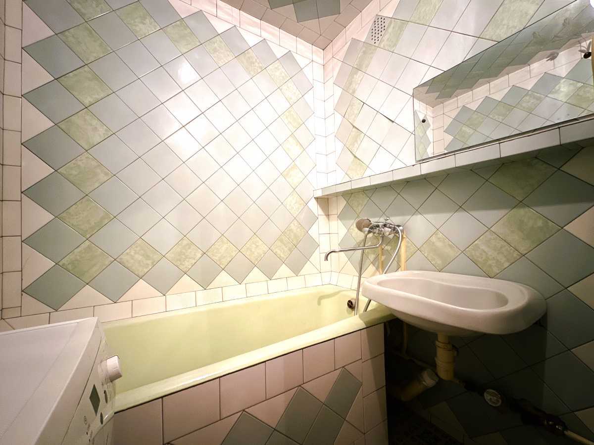 Продаж 3-кімнатної квартири 64 м², Василя Стуса вул., 28