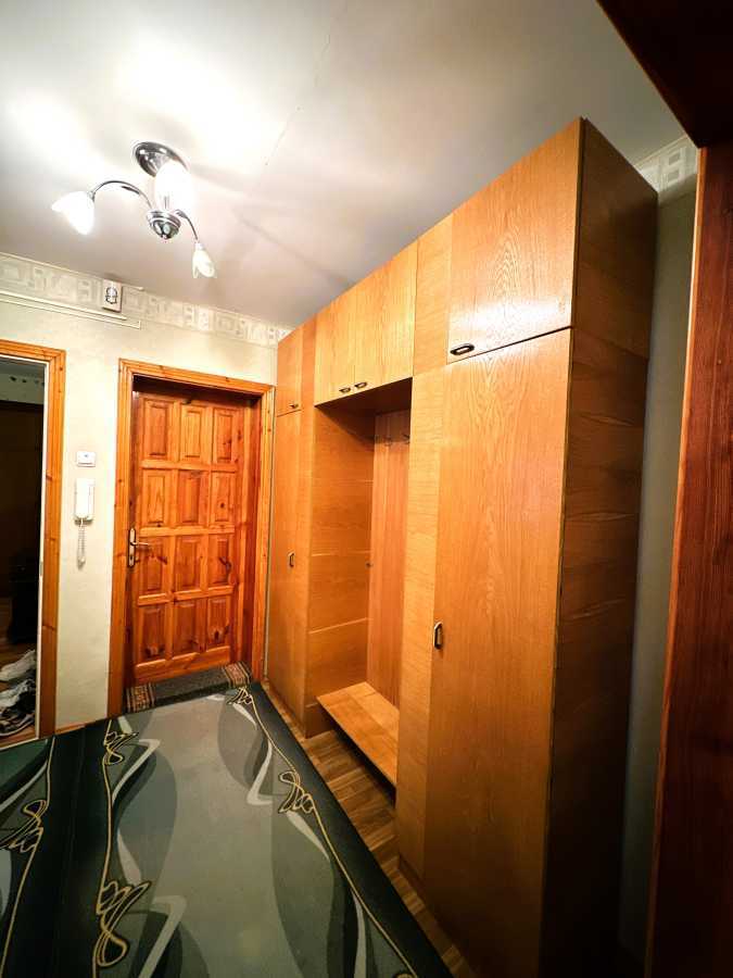 Продаж 3-кімнатної квартири 64 м², Василя Стуса вул., 28