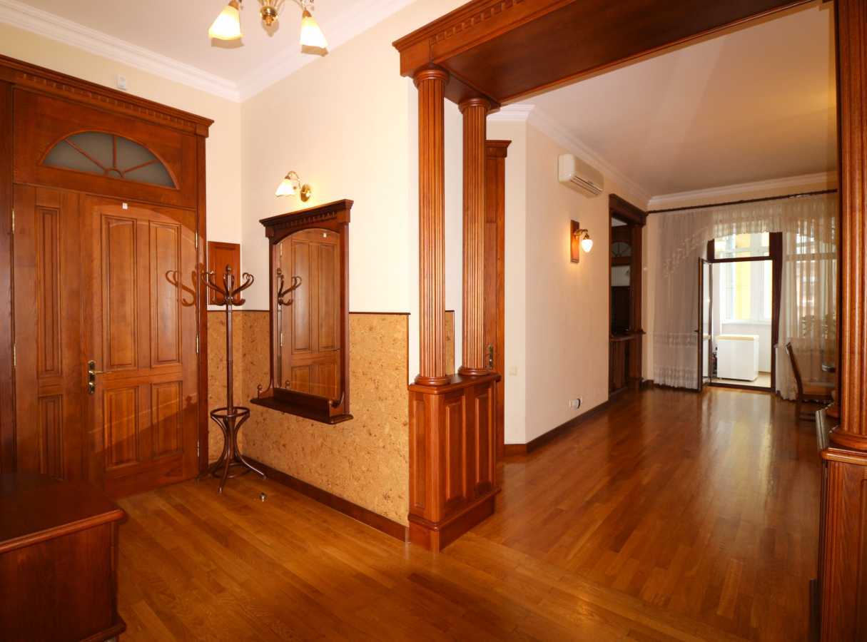 Продаж 4-кімнатної квартири 130.1 м², Малопідвальна вул., 10