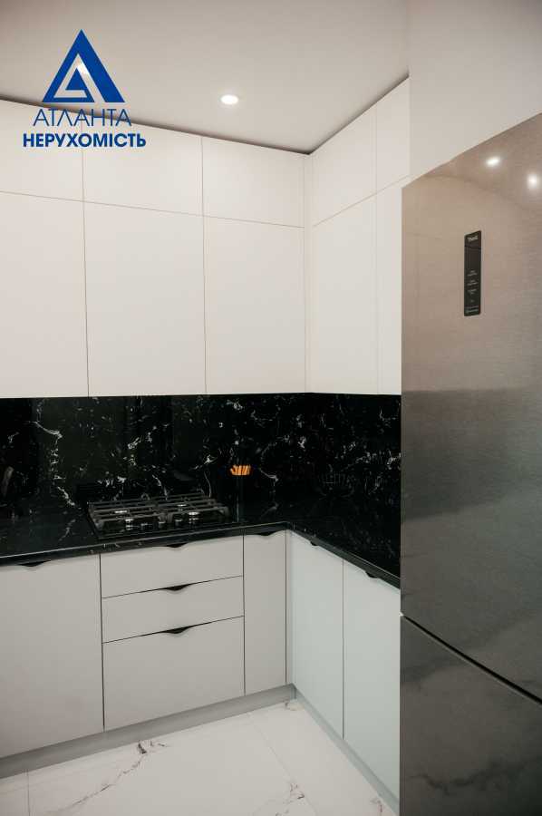 Продажа 2-комнатной квартиры 82 м², Новочерчицкая ул., 5